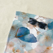 Vintage Spring Flowers & Blue Butterfly ビーチタオル (インサイチュ)