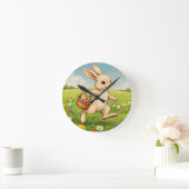 Vintage Spring Meadow Easter Bunny  ラウンド壁時計 (ホーム)