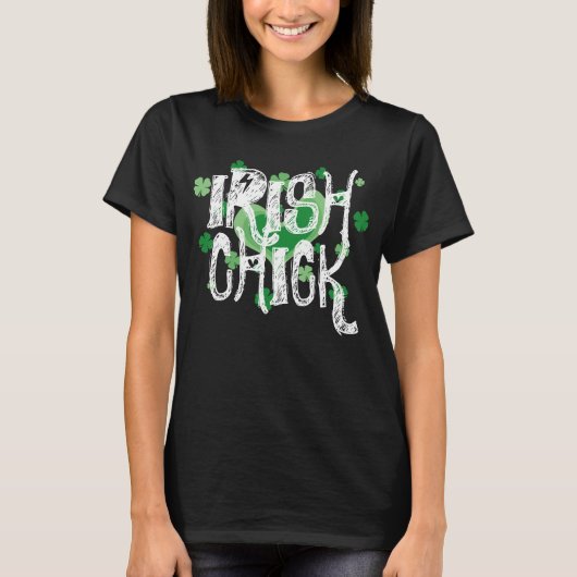 Vintage St Patrick's Day shirt |  Irish chick Tシャツ (正面)