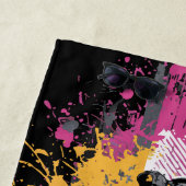 Vintage Steam Train Graffiti Pop Art Illustration ビーチタオル (インサイチュ)