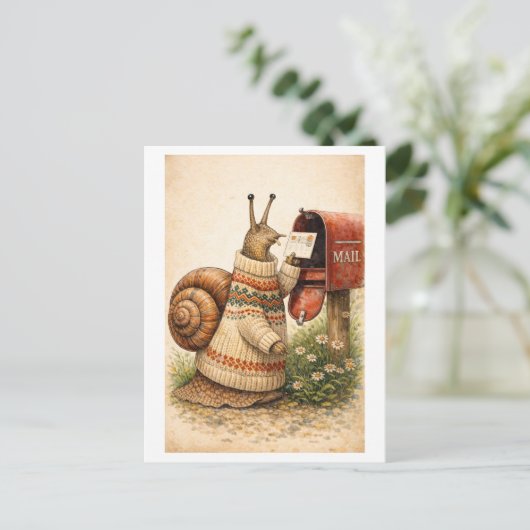 Vintage-Style Snail Mailing Postcard ポストカード (スタンド正面)