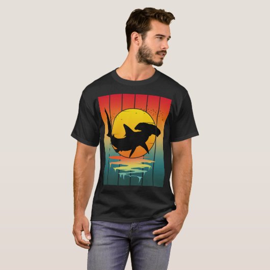 Vintage Sunset Hammerhead Shark  Tシャツ (正面フル)