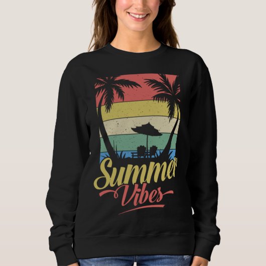 Vintage Surfer Retro Surfing Beach Summer Vacation スウェットシャツ (正面)