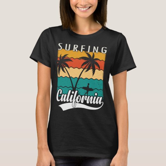 Vintage Surfer Retro Surfing Beach Summer Vacation Tシャツ (正面)
