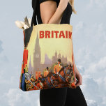 Vintage Travel Poster、British 王室の Guard トートバッグ<br><div class="desc">ヴィンテージイラストレーションヨーロッパの旅行ポスターまたは英国の素晴らしイギリスからのラゲッジラベルは、イギリスの馬とビッグ王室のベンの時計塔、ウェストミンスターAbbeyと背景に議会の家にマウント女王のガードを搭載した。</div>
