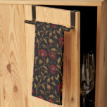 Vintage William Morris Red Gold Poppy Floral キッチンタオル<br><div class="desc">Transform your kitchen into a gallery of timeless style with this stunning William Morris vintage kitchen towel. Featuring a rich, intricate pattern of deep red poppy florals and golden, winding foliage against a dramatic black background, this design brings the warmth and elegance of the Arts and Crafts movement right into...</div>