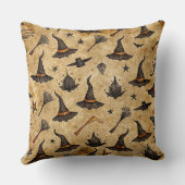 Vintage Witch Hats & Broomsticks Halloween Pattern クッション (裏面)