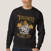 Vintage Wolf in Yosemite Wilderness スウェットシャツ (正面)