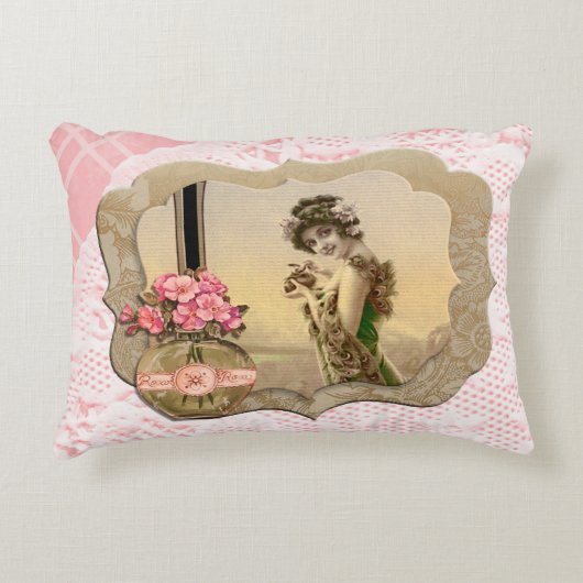 VintageBeautyはピンクのレースのDoily AccentPillowを組み立てました アクセントクッション (正面)
