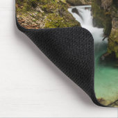 Vintgarの峡谷渓谷を通る木の通路 マウスパッド (コーナー)