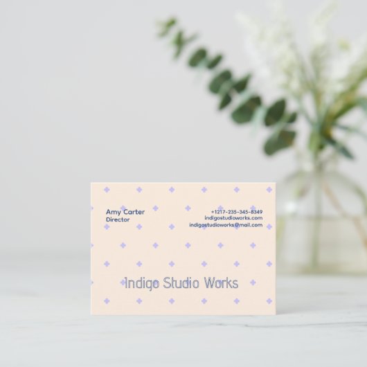 Violet Cream Yellow Flower Modern Business Card 名刺 (スタンド正面)