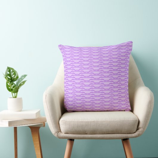 Violet Dreams-Light Purple Throw Pillow クッション (椅子)