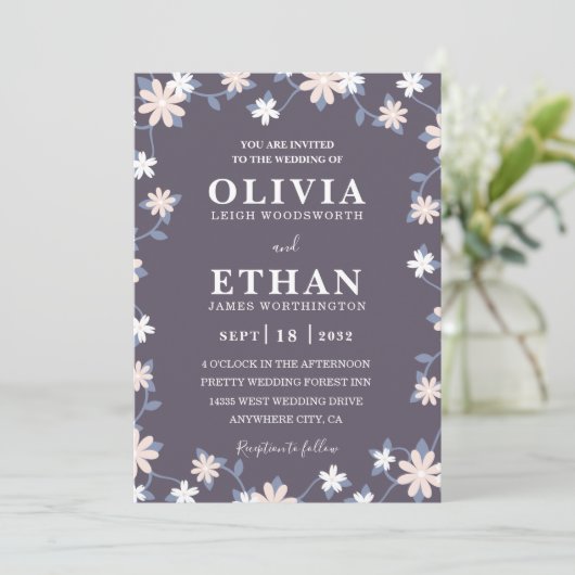 Violet Floral Minimalist Wildflower Graphic 招待状 (スタンド正面)