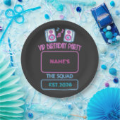 VIP Birthday Party Neon Squad Personalized Guest N ペーパープレート (パーティー)