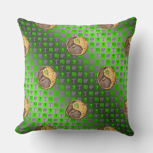 Virgo & Fire Rabbit クッション (正面)