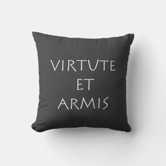 Virtute et arms クッション (正面)