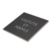 Virtute et arms タイル (側面)