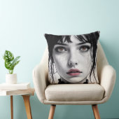 Visage de porcelaine regard d'âme fêlée.  クッション (椅子)
