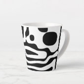 Viseグリップ：抽象芸術ブラック&ホワイト カフェラテマグ (右アングル)