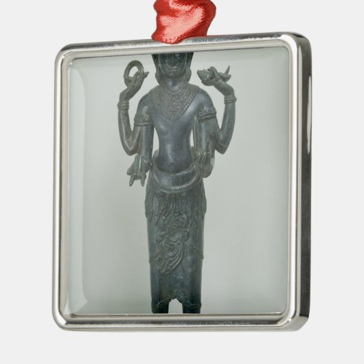 Vishnuの彼の三重の型枠のVishnuの彫像 メタルオーナメント (左)