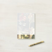 Vision Studioによる暗い自然シーン ポストイット (デスク上)