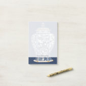 Vision Studioによる青と白の磁器の花瓶 ポストイット (デスク上)