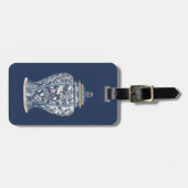 Vision Studioによる青と白の磁器の花瓶 ラゲッジタグ (正面横)