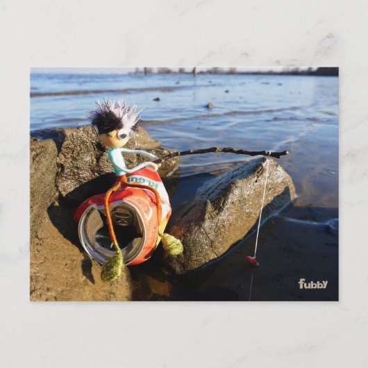 Vissende Fubby op een blikje aan de waterkant. ポストカード (正面)