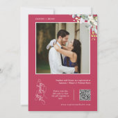 Viva Magenta GreeneryカップルのシャワーQRコードフォト 招待状 (裏面)