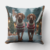 Vizsla Dogs Christmas Snow Holiday クッション (正面)