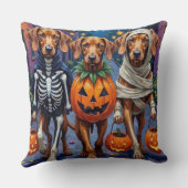 Vizsla Dogs Trick-or-Treating in Halloween Costume クッション (裏面)