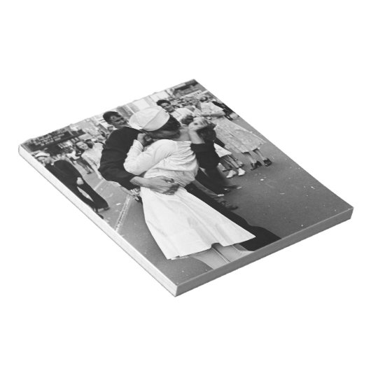 VJデーキスをする世界大戦で ノートパッド (アングル)