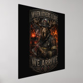 VLLC When Others Leave We Arrive Firefighter Moose 箔ポスター (レイダウン)