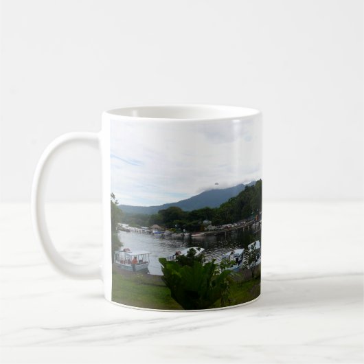 Volcan Mombacho威厳のある – グラナダ，ニカラグア コーヒーマグカップ (左)