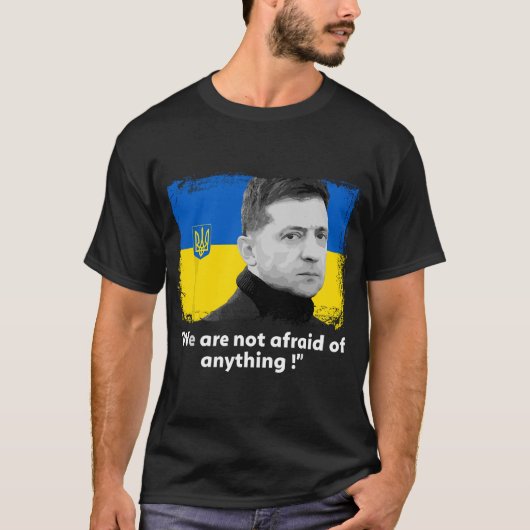 Volodymyr Zelensky I Stand With Ukraine Peace Love Tシャツ (正面)