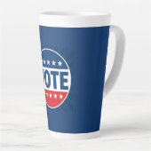 VOTE 太字キャンペーンバッジデザイン カフェラテマグ (右アングル)