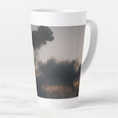 Vulkan Fuego in Guatemala カフェラテマグ (右アングル)