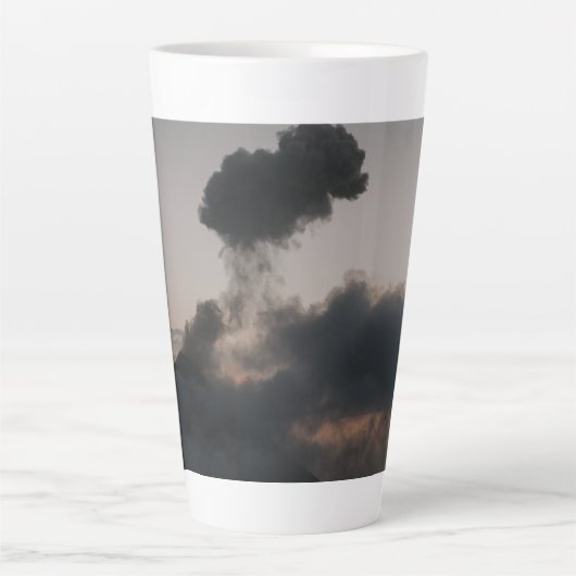 Vulkan Fuego in Guatemala カフェラテマグ (正面)