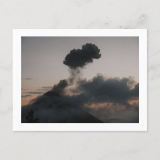 Vulkan Fuego in Guatemala シーズンポストカード