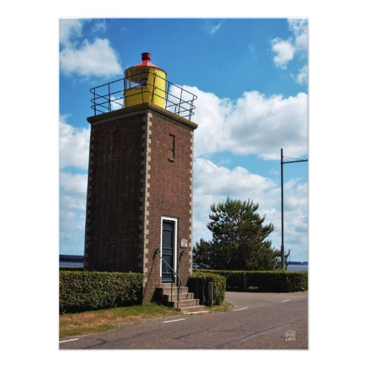 Vuurtoren voor scheepvaart in Willemstad Nederland フォトプリント (正面)