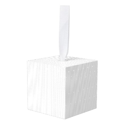 wのモダン組み合わせお洒落を特徴とするデザイン キューブオーナメント (正面アングル)