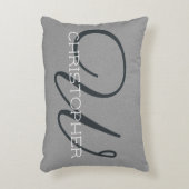 Wイニシャルパーソナライズされた名白黒グレー アクセントクッション (正面(垂直))