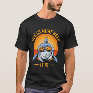 W週サメのジョークユーモアのあるだ笑わされる Tシャツ