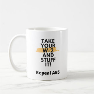 W-2を持って物する コーヒーマグカップ