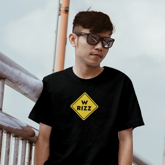 W rizz アメリカ 警告サイン ミーム おもしろ 引用 トライブレンドTシャツ
