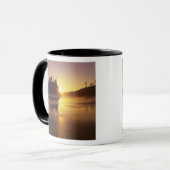 WA，オリンピックNP，日没時の第2ビーチ マグカップ (正面左)