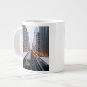 Wabash上の都心のシカゴの高い柵 ジャンボコーヒーマグカップ