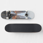 Wabash上の都心のシカゴの高い柵 スケートボード (横)