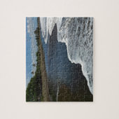 Waimea、カウアイ島、ハワイの黒い砂のビーチ ジグソーパズル (縦)