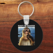 Wait I'm Goated Funny Thinking Monkey Meme Brainro キーホルダー (正面)